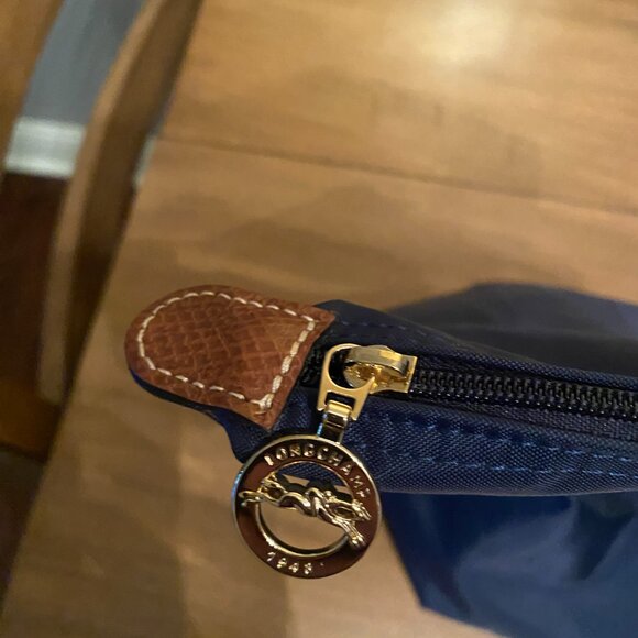 Longchamp Le Pliage Foldable Tote Bag in Navy Blue. - Picture 11 of 15